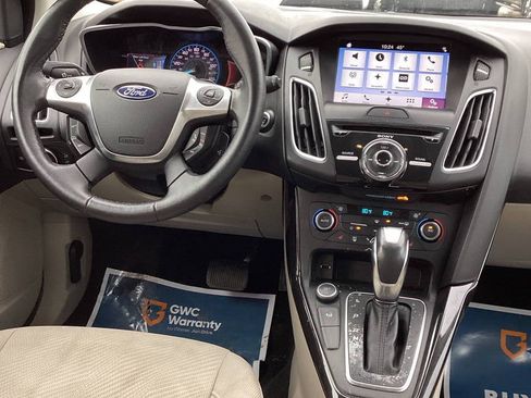 Used 2017 Ford Focus Electric Hatchback FWD image 19