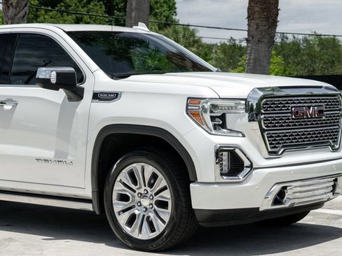 Used 2021 GMC Sierra 1500 Denali w/ Denali Premium Package image 11