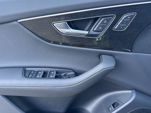 Certified 2025 Audi Q8 Premium Plus w/ Premium Plus Package image 11