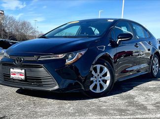 Used 2023 Toyota Corolla LE video 1