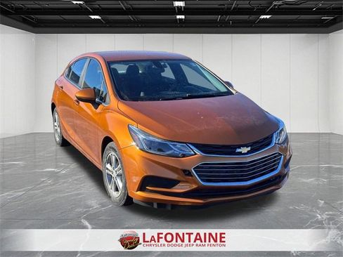 Used 2017 Chevrolet Cruze LT w/ Convenience Package image 7