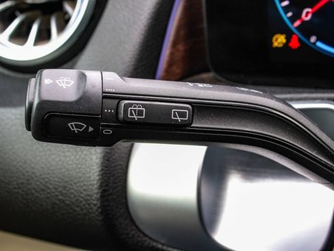 Used 2022 Mercedes-Benz GLB 250 4MATIC image 28