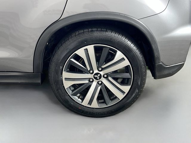 Used 2021 Mitsubishi Outlander Sport SE FWD image 34