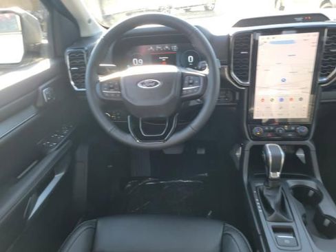 New 2025 Ford Ranger Lariat w/ FX4 Off-Road Package image 18