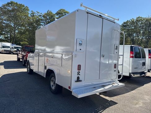 New 2025 Chevrolet Express 3500 w/ Power Convenience Package image 8