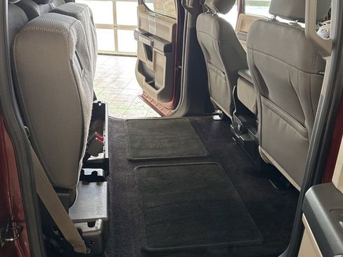 Used 2016 Ford F150 XLT w/ Equipment Group 302A Luxury image 9