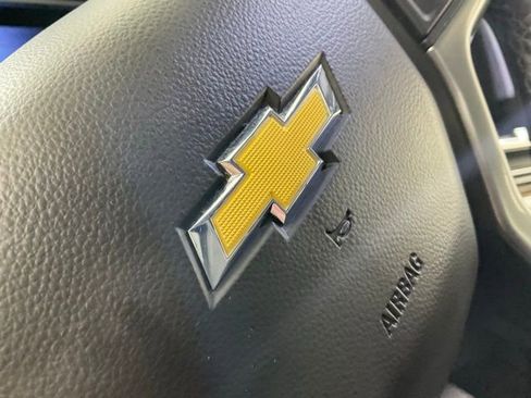 Used 2022 Chevrolet Silverado 1500 LT image 46