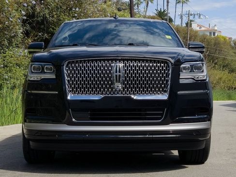 Used 2023 Lincoln Navigator Reserve image 27