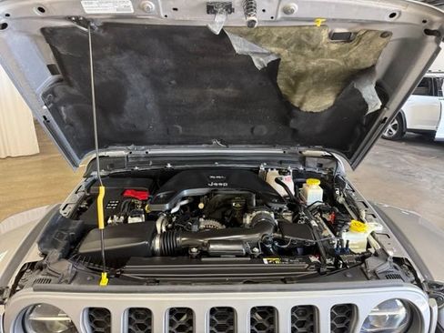 Used 2020 Jeep Gladiator Rubicon AWD/4WD image 27