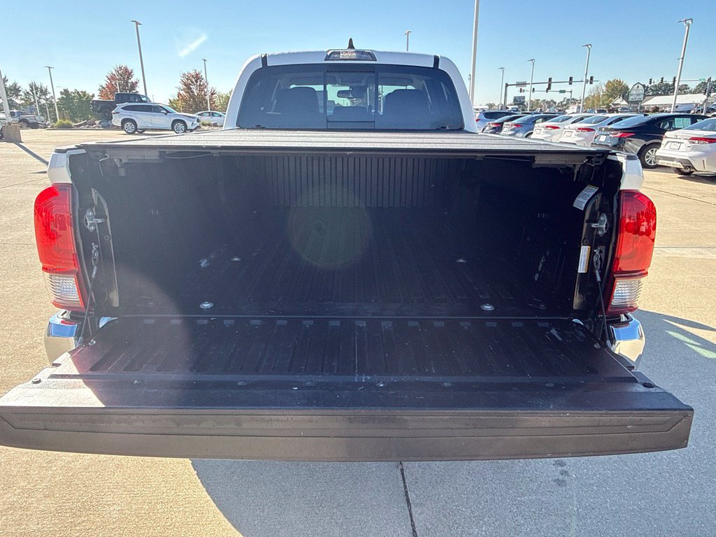 Certified 2022 Toyota Tacoma SR5 w/ Black Out Package (TMS) AWD/4WD image 20