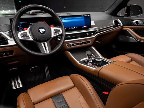 Used 2025 BMW X5 M Competition w/ Executive Package image 2