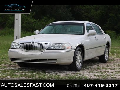 Used 2004 Lincoln Town Car Signature