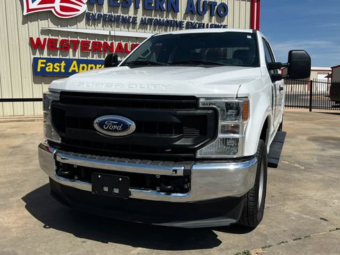 Used 2021 Ford F250 XL w/ Power Equipment Group AWD/4WD image 2