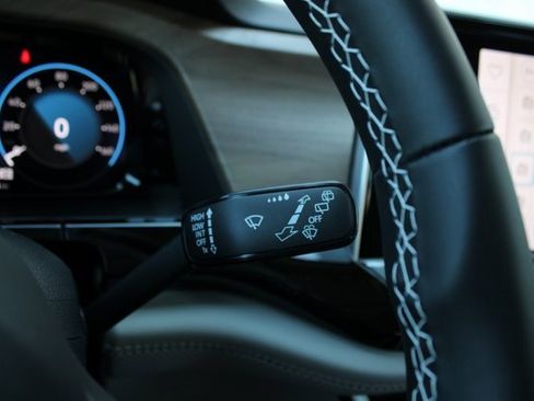 New 2026 Volkswagen Atlas SE image 15