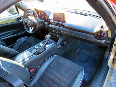 Used 2023 MAZDA MX-5 Miata Club w/ Brembo/BBS Recaro Package image 22