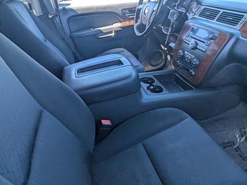 Used 2013 Chevrolet Tahoe LS image 11