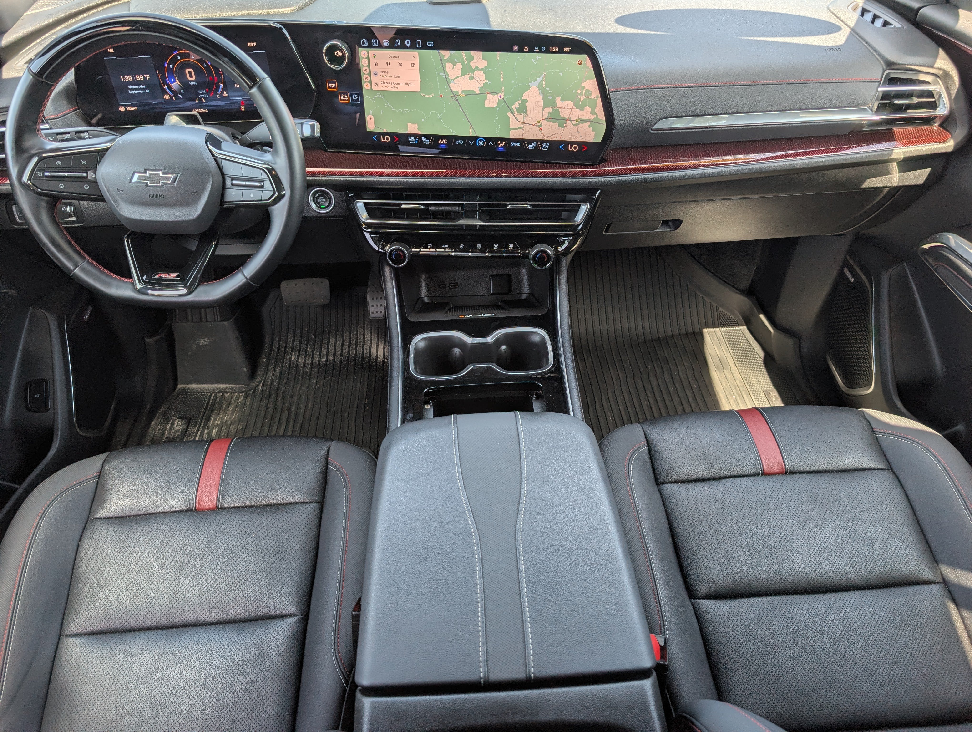 Used 2025 Chevrolet Traverse RS w/ LPO, Floor Liner Package FWD image 5