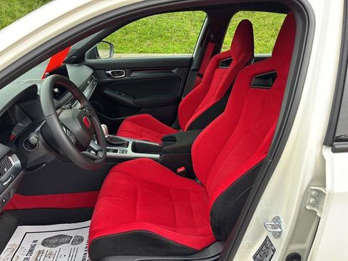 Used 2025 Honda Civic Type R image 11