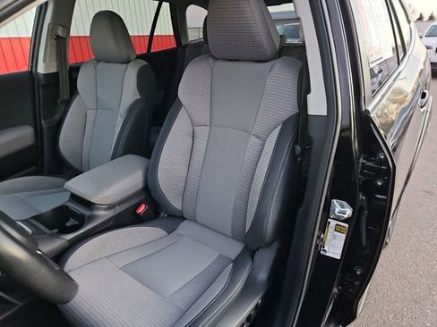 Used 2025 Subaru Outback Premium AWD/4WD image 34