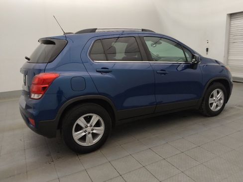 Used 2020 Chevrolet Trax LT FWD image 10