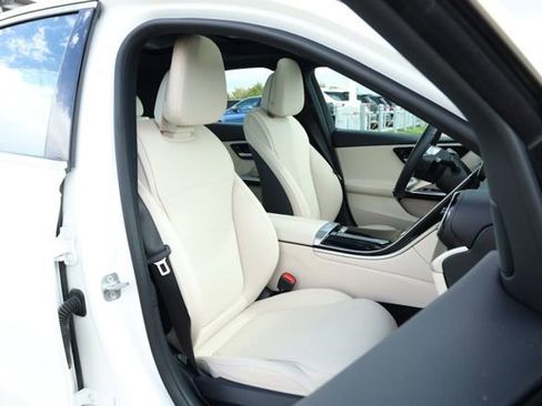 Certified 2025 Mercedes-Benz C 300 Sedan image 28