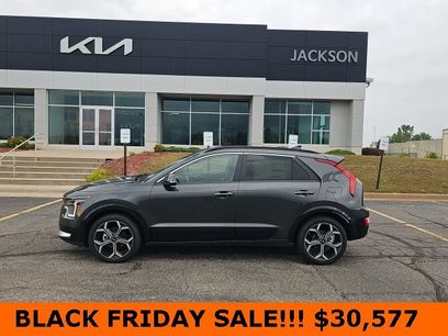 New 2025 Kia Niro EX Touring