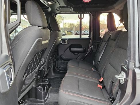 Used 2018 Jeep Wrangler Unlimited Rubicon image 8