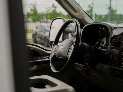 Used 2006 Ford F350 Lariat image 38