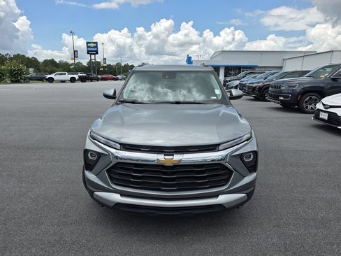 Used 2024 Chevrolet TrailBlazer LT AWD/4WD image 9