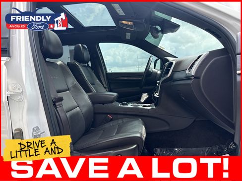 Used 2018 Jeep Grand Cherokee Summit AWD/4WD image 17