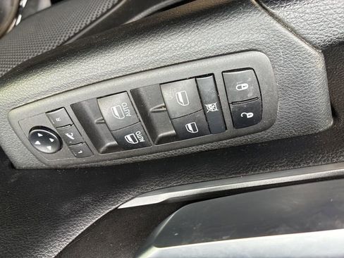 Used 2021 RAM 1500 Lone Star image 7