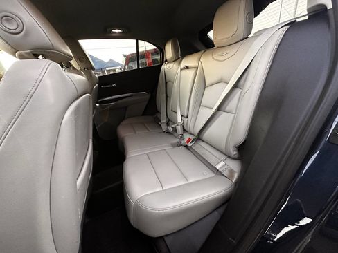 Used 2020 Cadillac XT4 Luxury w/ Cold Weather Package image 11