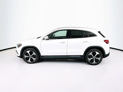 Used 2025 Mercedes-Benz GLA 250 4MATIC image 4