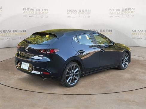 Used 2021 MAZDA MAZDA3 s FWD image 5