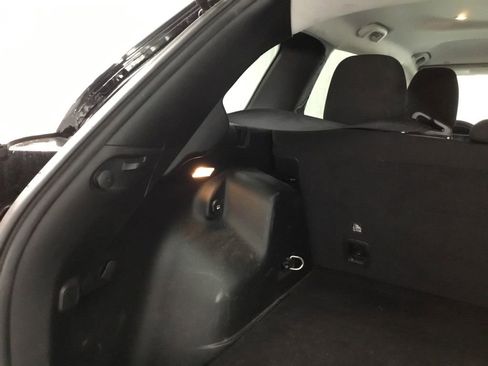 Used 2020 Jeep Cherokee Latitude image 12