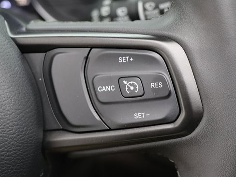 Used 2023 Jeep Wrangler Unlimited w/ Sun & Screen Package image 20