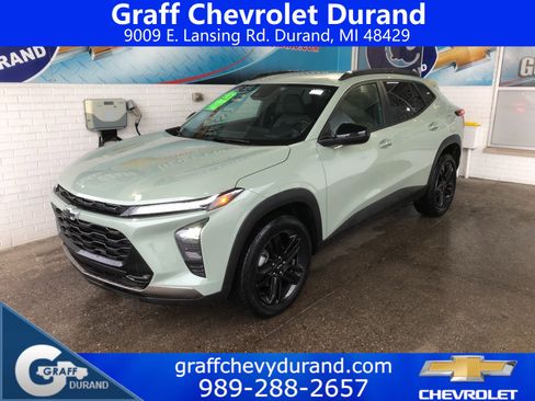 Certified 2025 Chevrolet Trax ACTIV w/ Driver Confidence Package image 1