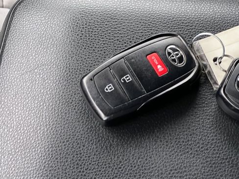 Certified 2024 Toyota Tacoma SR5 image 12