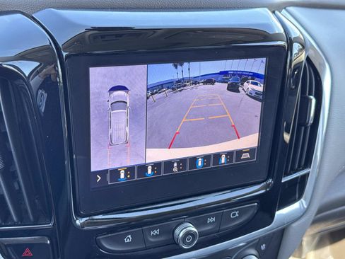 Used 2020 Chevrolet Traverse Premier image 30