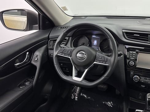 Used 2017 Nissan Rogue SL w/ SL Premium Package FWD image 29