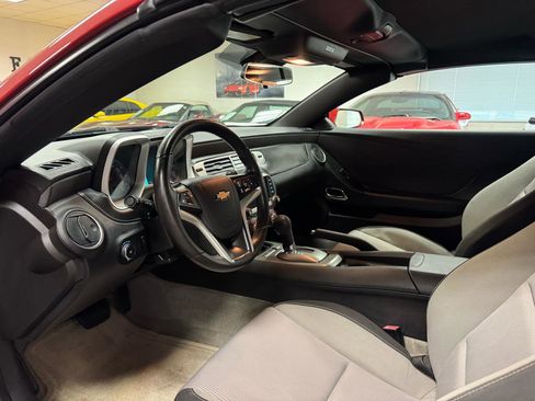 Used 2015 Chevrolet Camaro LT image 28