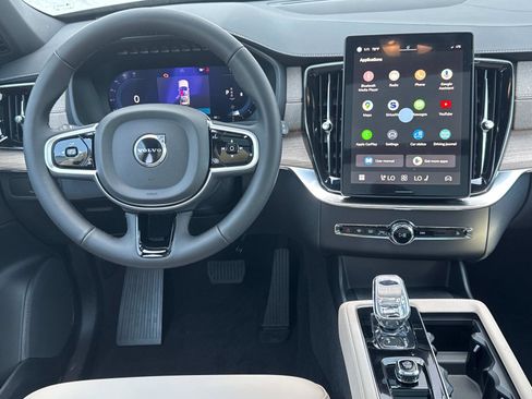 Certified 2025 Volvo XC90 B5 Core w/ Climate Package image 7