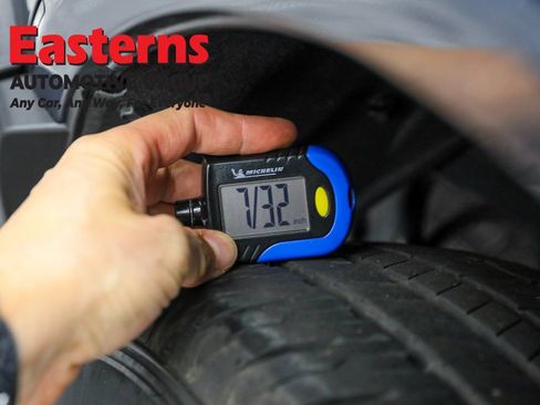 Used 2024 Toyota Venza LE image 24