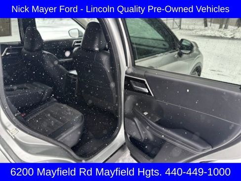 Used 2024 Mitsubishi Outlander SE image 11