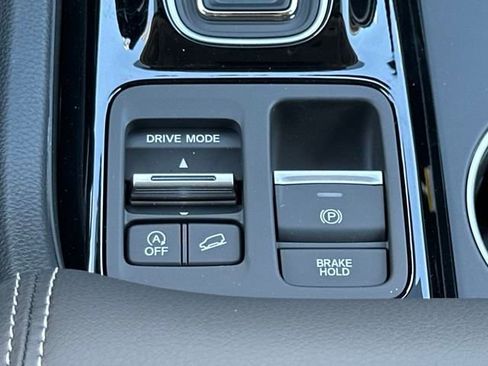 New 2025 Honda Pilot Touring image 28