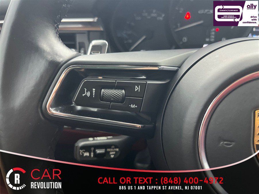 Used 2024 Porsche Macan GTS AWD/4WD image 30