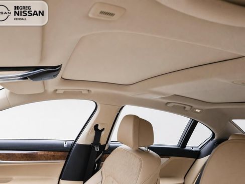 Used 2018 BMW 740i RWD image 12