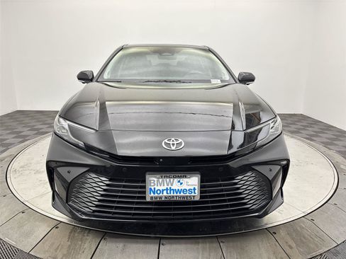Used 2025 Toyota Camry XLE w/ Premium Plus Package AWD/4WD image 14