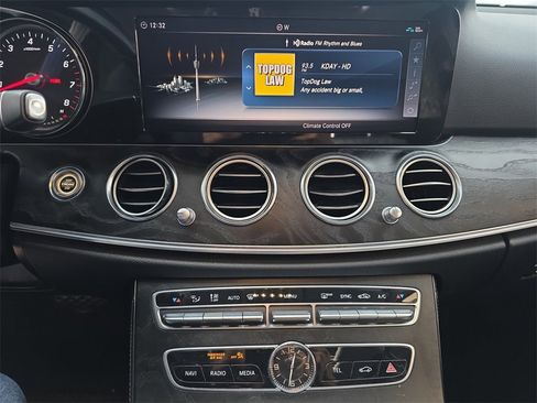 Used 2018 Mercedes-Benz E 300 w/ Premium 1 Package image 18