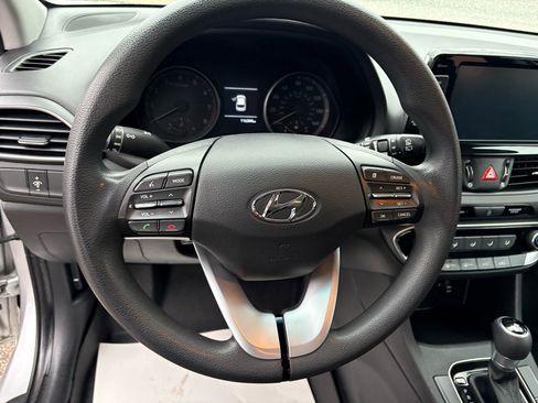 Used 2018 Hyundai Elantra GT image 28